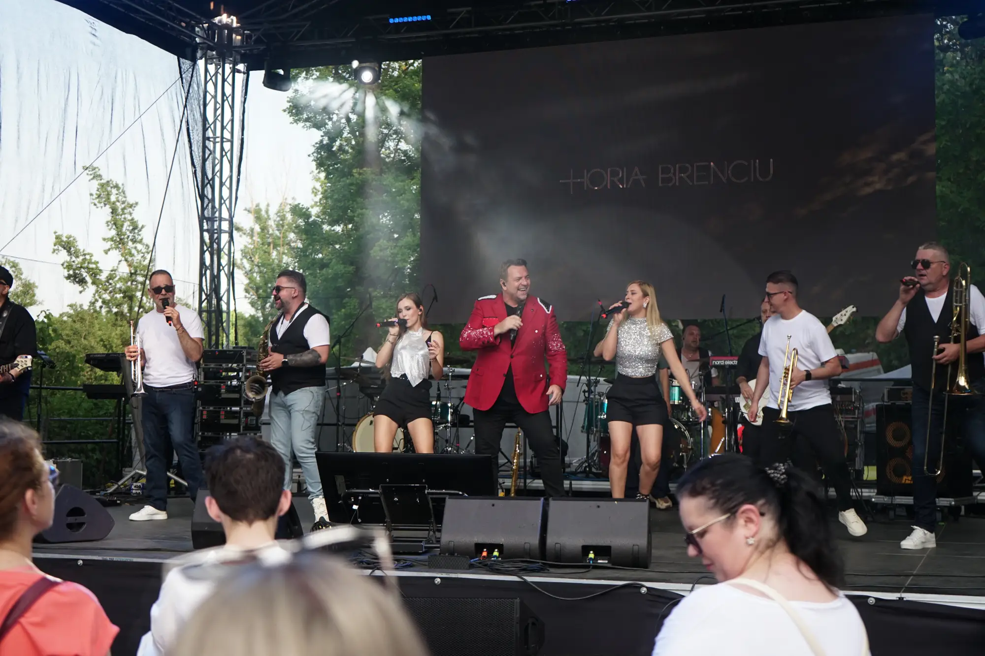 Horia Brenciu și HB Orchestra concert FIVE The Sound of Us Iași fotograf eveniment Fly Moments muzică live concert caritabil